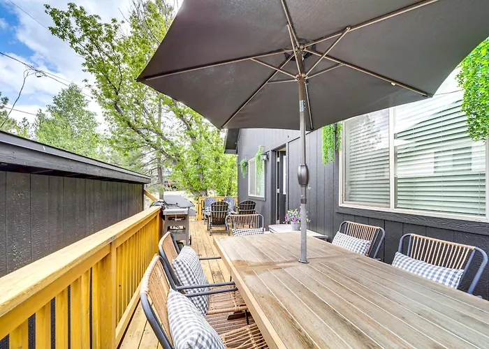 Walk To Trails: Modern Mountain Retreat Holiday home Munds Park